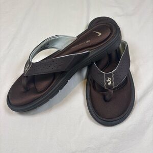 Nike Women’s Dark Brown Cushioned Flip Flop Sandals